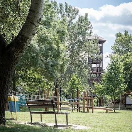 Elisabeth By Pyramid Apartman *