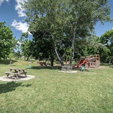 Elisabeth By Pyramid Apartman *