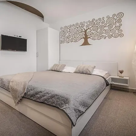 Elisabeth By Pyramid Apartamento