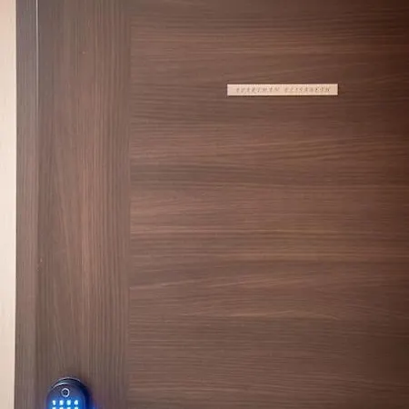 Elisabeth By Pyramid Apartment Pressburg